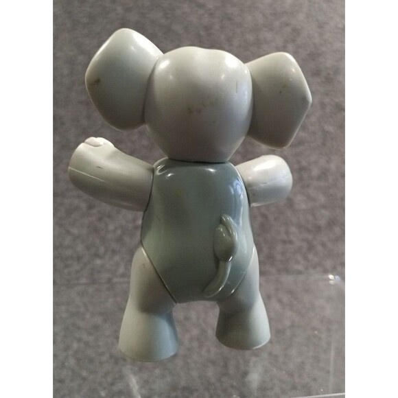 Rainforest Cafe Rio Red Macaw & Posing Elephant Movable Action Figure VTG 2000 - Picture 9 of 10